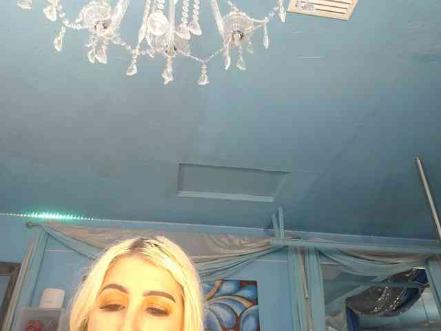 adrianna_fox