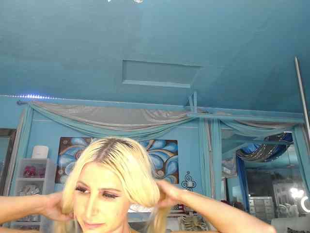 adrianna_fox webcam