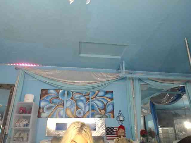 adrianna_fox webcam