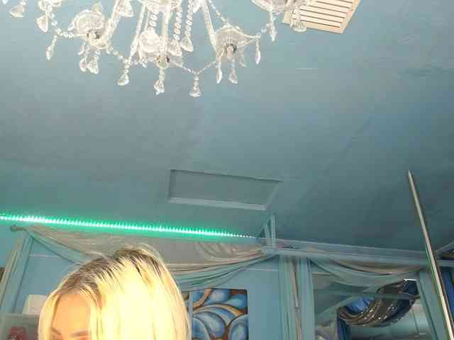 adrianna_fox webcam