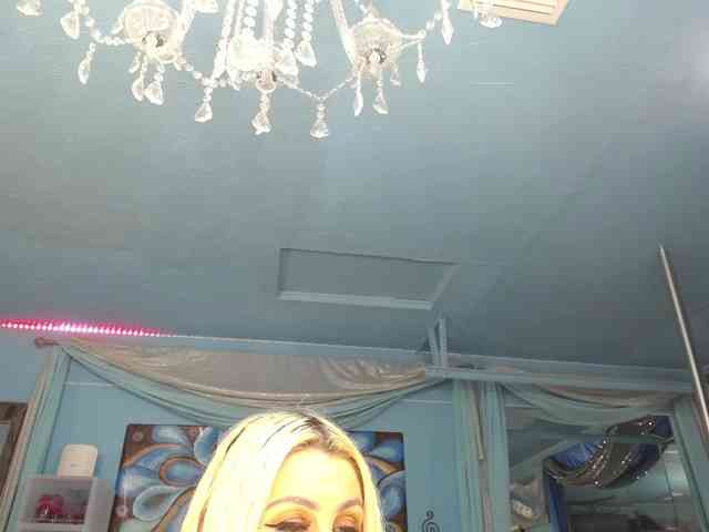 adrianna_fox webcam