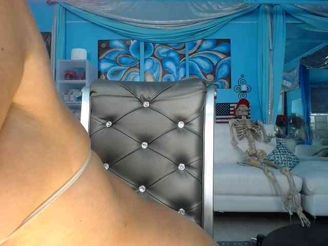 adrianna_fox adrianna_fox
