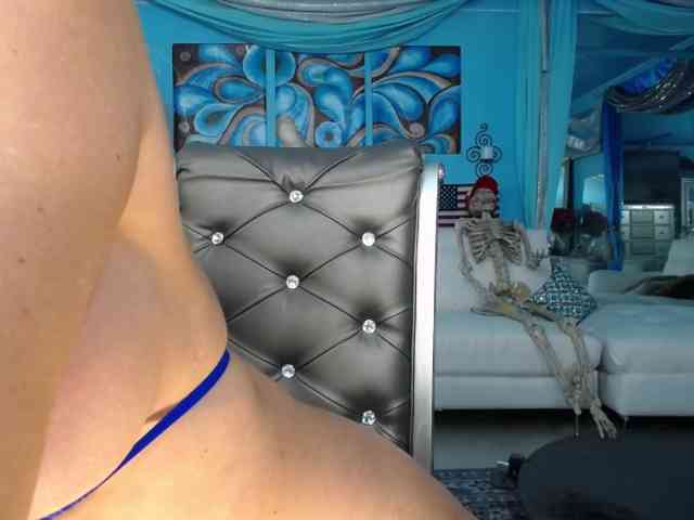 adrianna_fox webcam