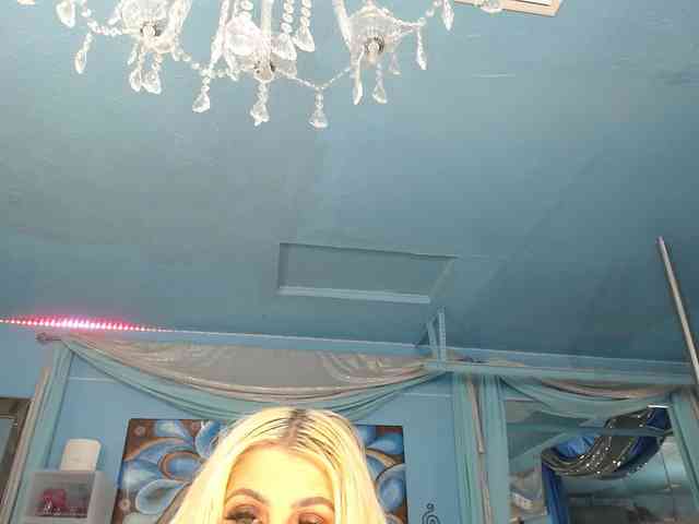 adrianna_fox webcam