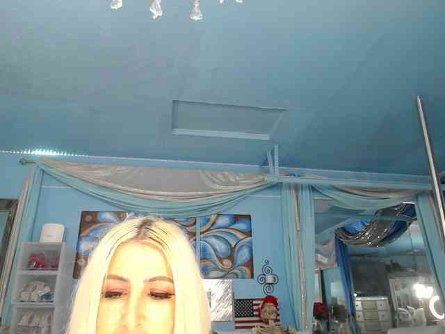 adrianna_fox webcam