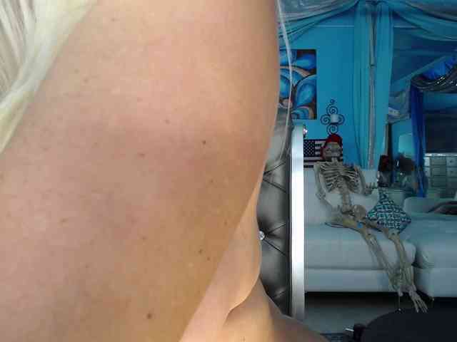 adrianna_fox webcam