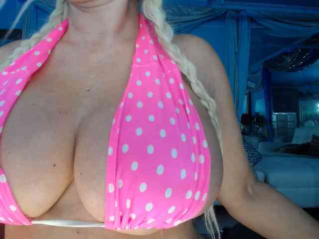 adrianna_fox webcam