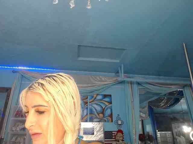 adrianna_fox webcam