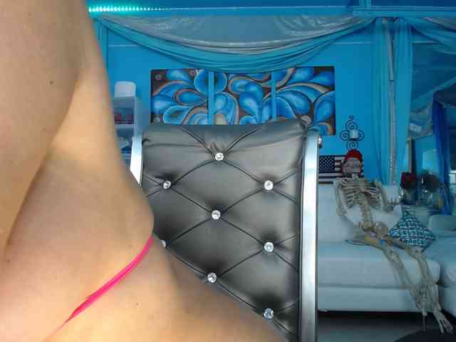 adrianna_fox webcam