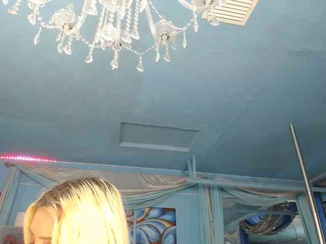 adrianna_fox
