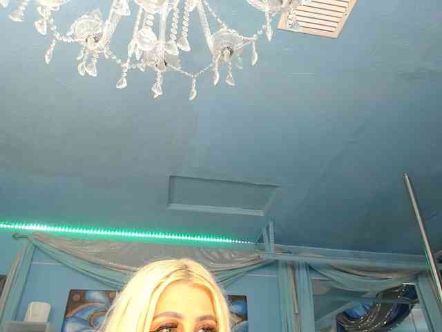 adrianna_fox webcam