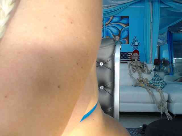 adrianna_fox webcam