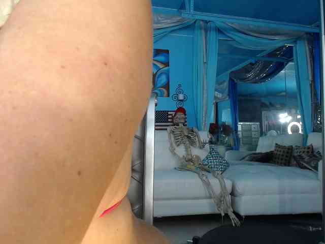 adrianna_fox webcam