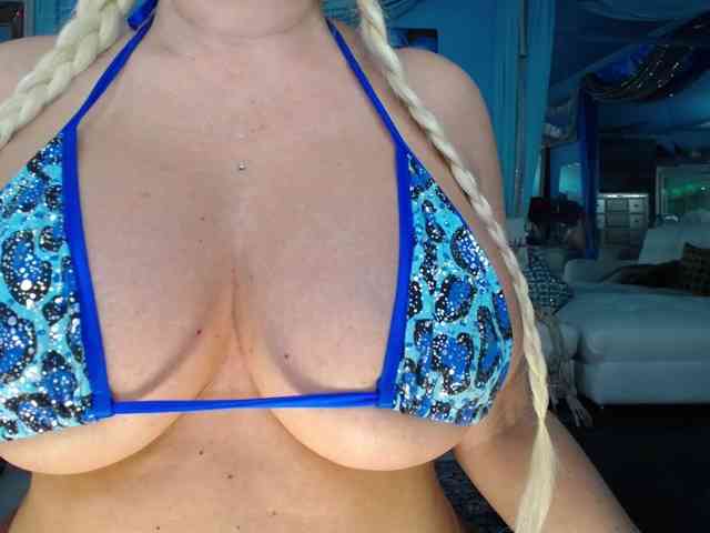 adrianna_fox
