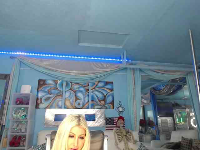 adrianna_fox webcam