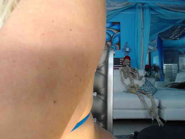 adrianna_fox webcam