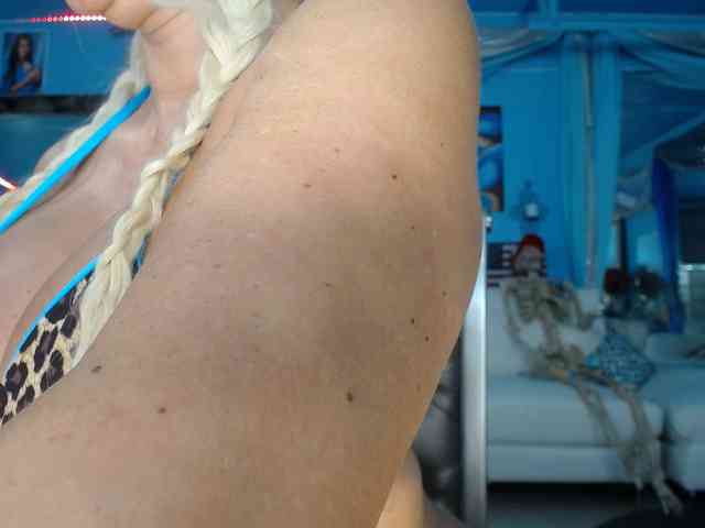 adrianna_fox