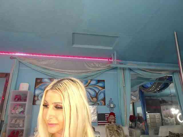 adrianna_fox webcam
