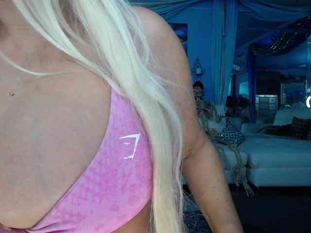 adrianna_fox webcam