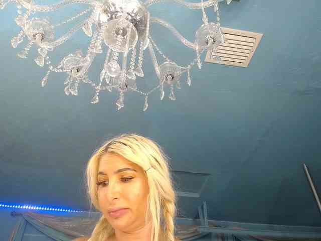 adrianna_fox