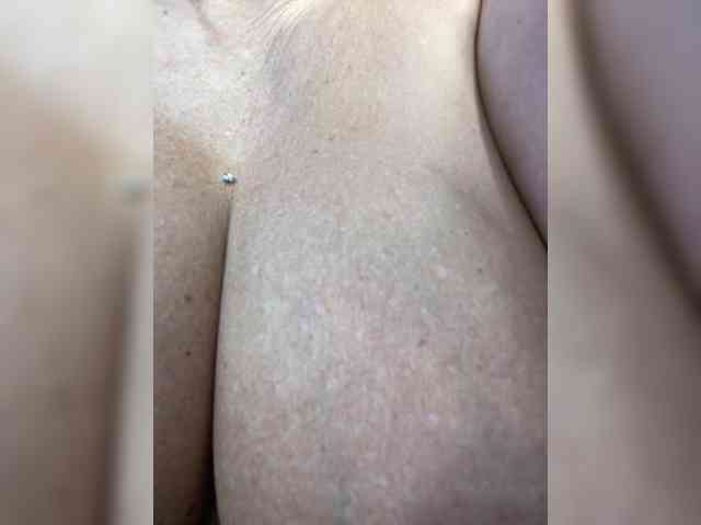 adrianna_fox webcam