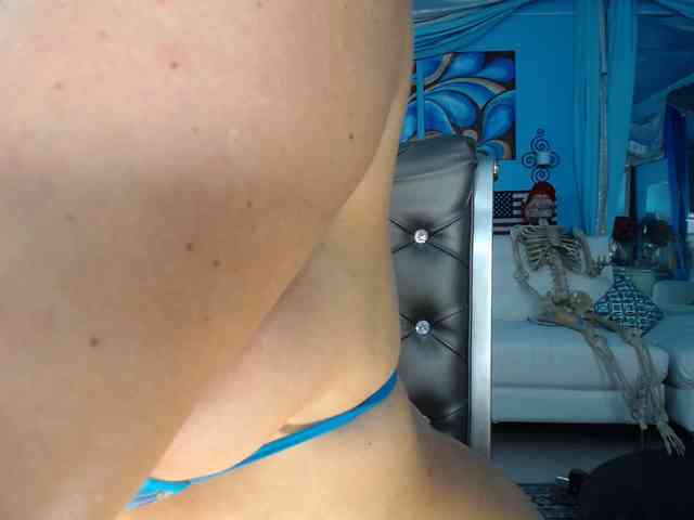 adrianna_fox Live Webcam on BongaCams