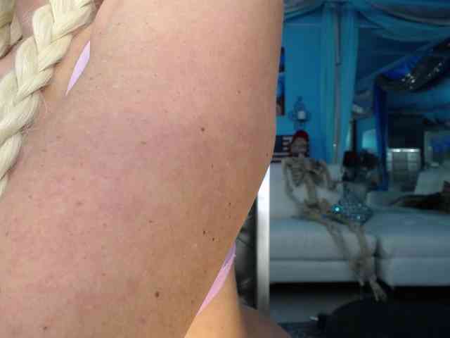 adrianna_fox adrianna_fox