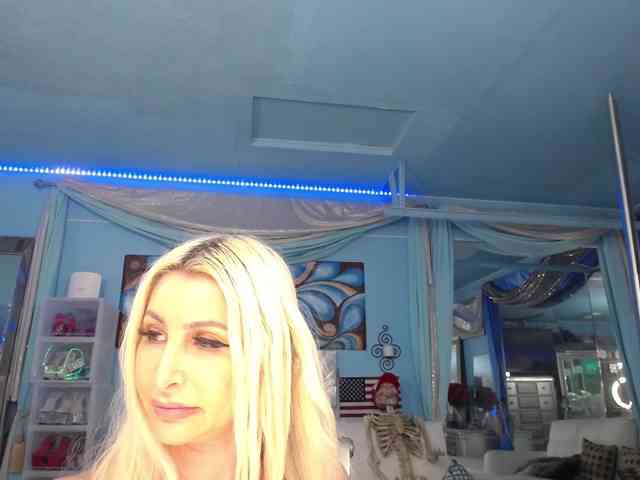 adrianna_fox webcam