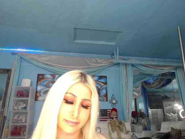 adrianna_fox webcam