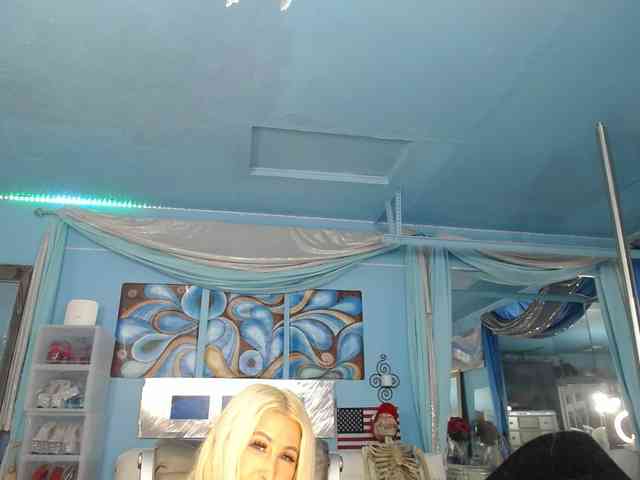 adrianna_fox webcam