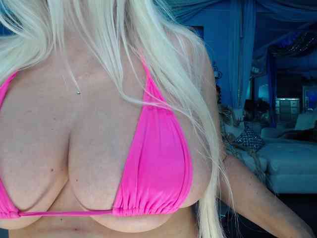 adrianna_fox