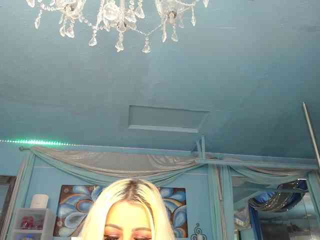adrianna_fox webcam