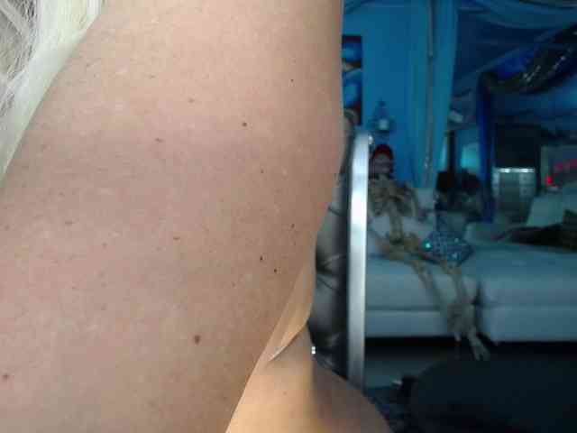 adrianna_fox