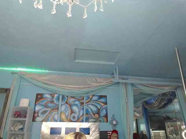 adrianna_fox webcam