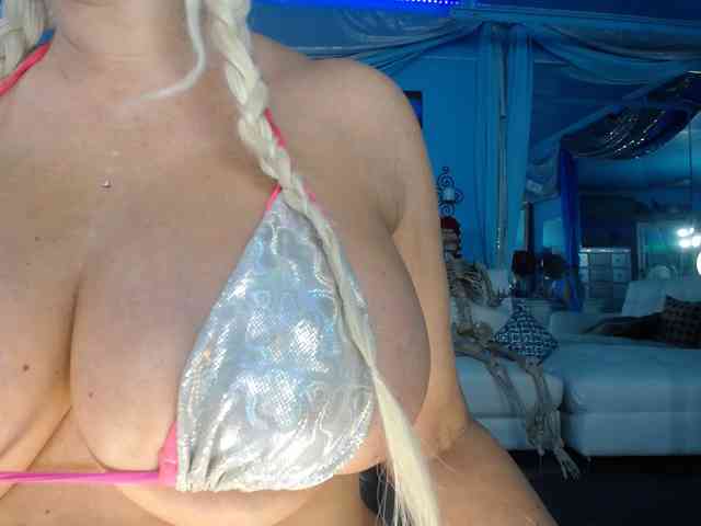 adrianna_fox