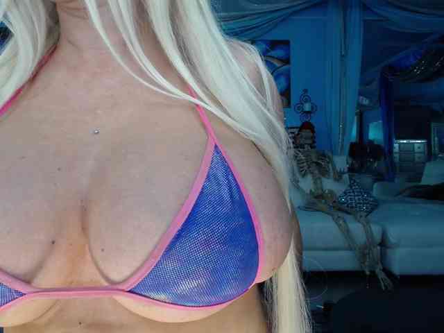 adrianna_fox adrianna_fox