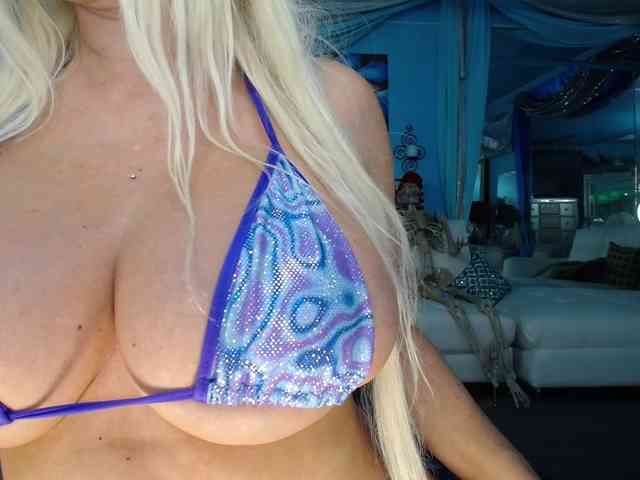 adrianna_fox webcam