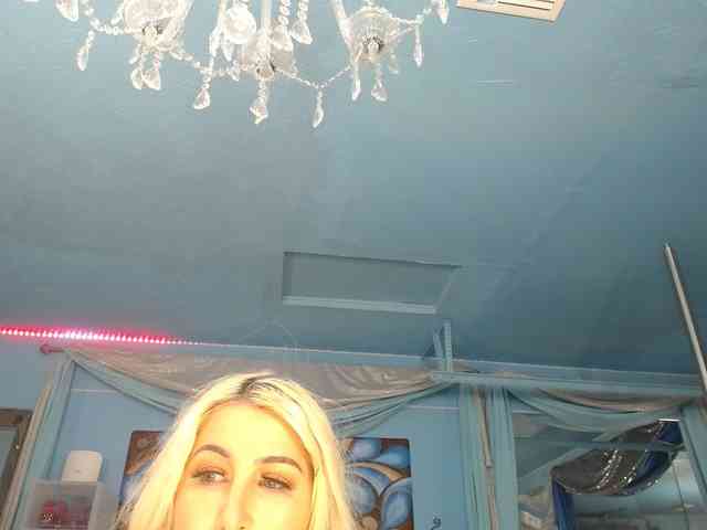 adrianna_fox webcam