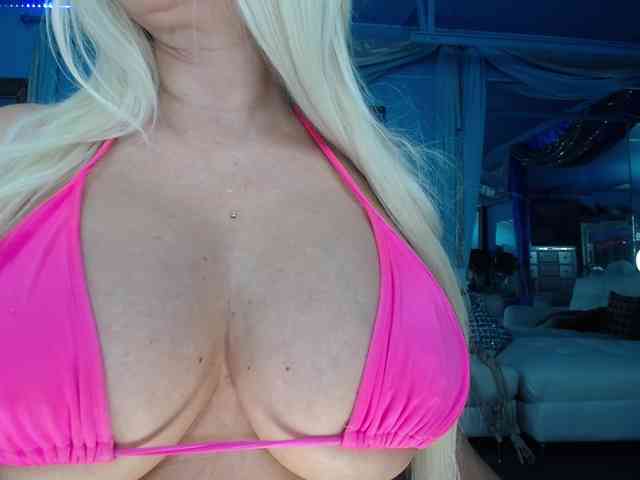 adrianna_fox webcam