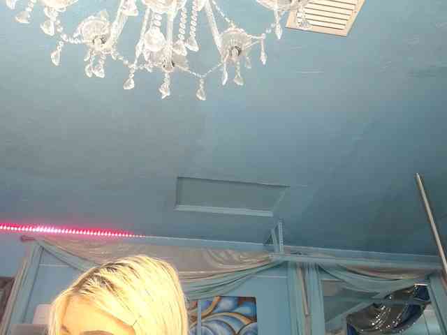 adrianna_fox