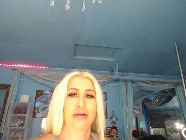 adrianna_fox
