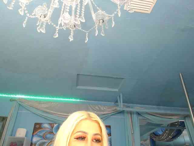 adrianna_fox