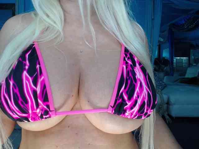 adrianna_fox