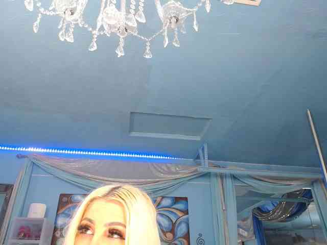 adrianna_fox webcam