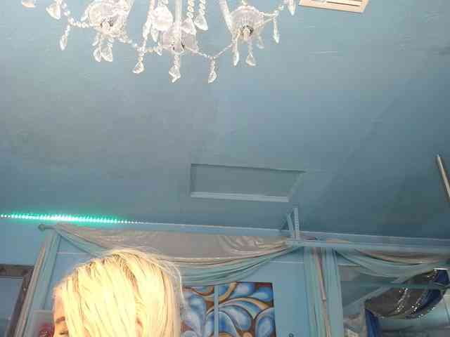 adrianna_fox webcam