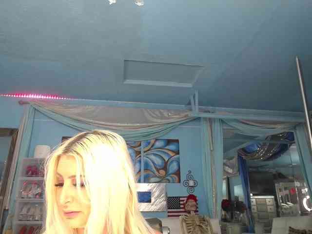 adrianna_fox webcam