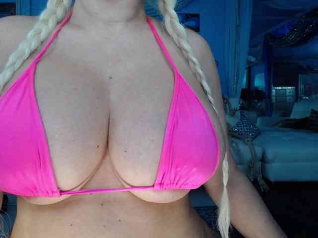 adrianna_fox