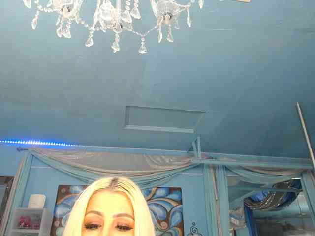 adrianna_fox