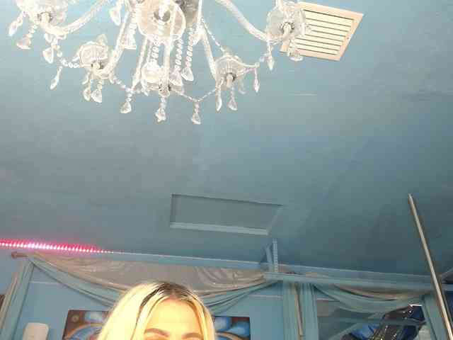 adrianna_fox webcam