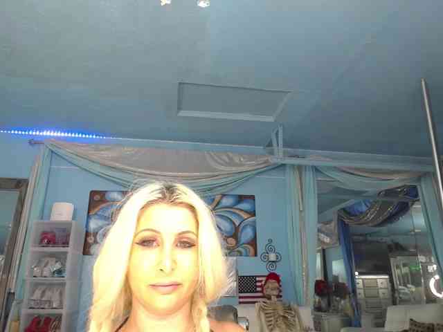 adrianna_fox